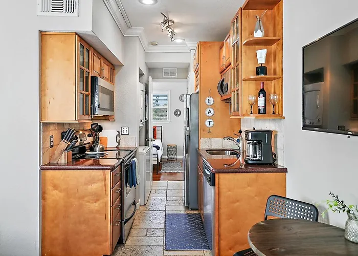 The Hipster Studio In Dtsp